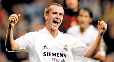 如何安慰因杰拉德离开利物浦而伤心欲绝的男友