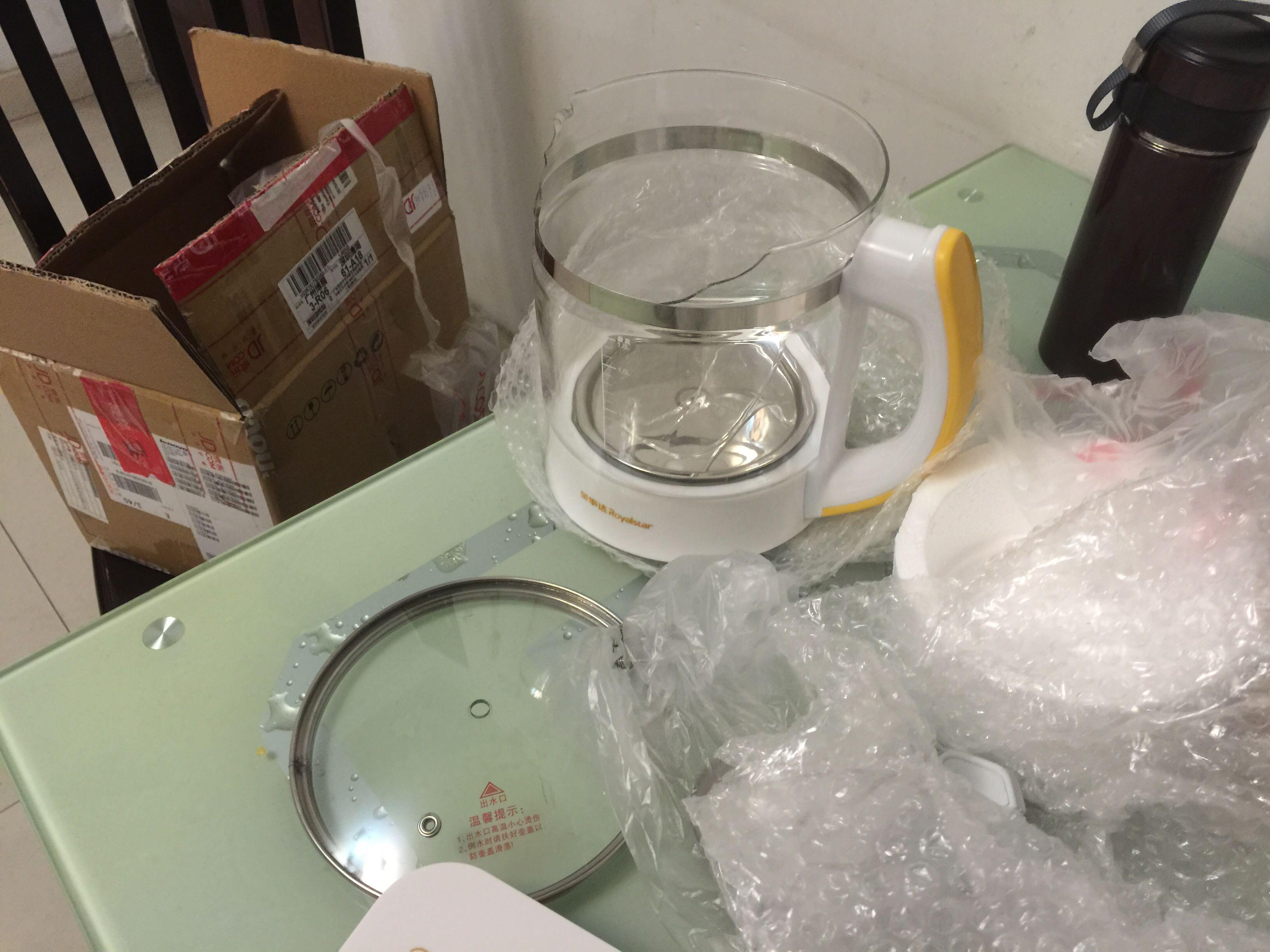 京东自营的一款电水壶插电就烧了?