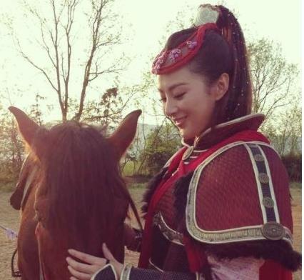 请客观评价隋唐英雄这个电视剧。为什么它收视