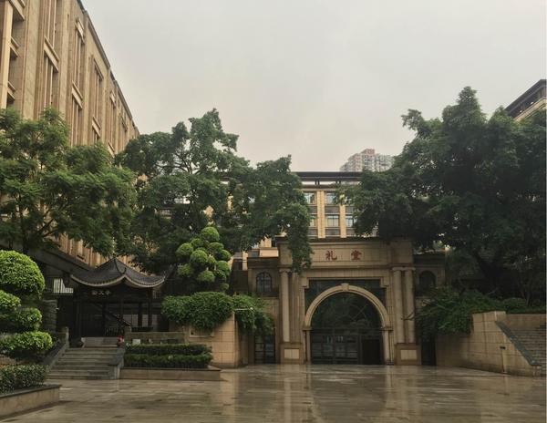在重庆巴蜀中学就读是怎样的体验?