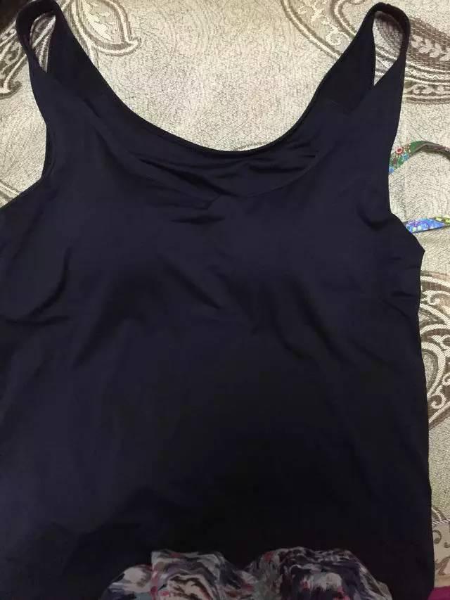 夏天出门不<em>穿胸罩</em>最开心了,你<em>觉得</em>呢 - 玲珑沙