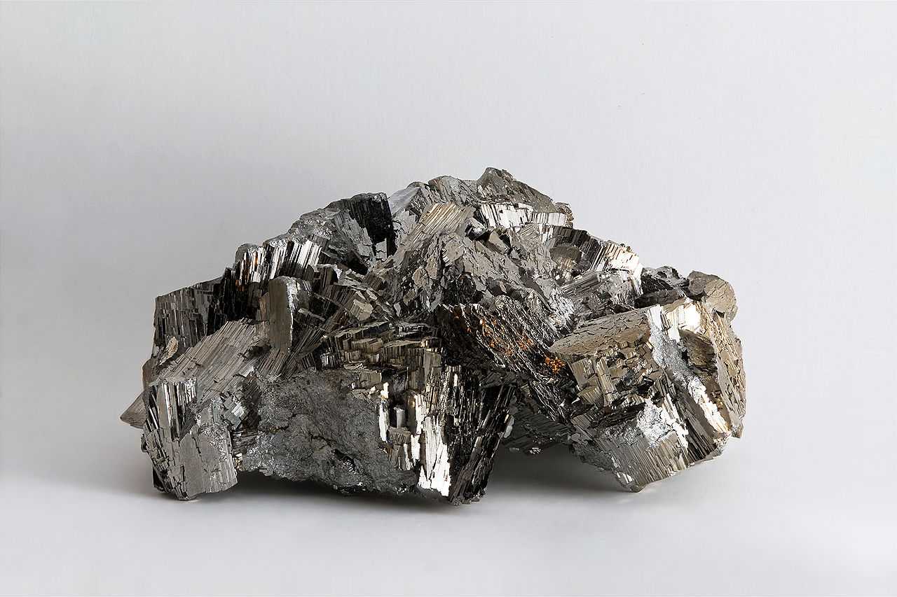 砷黄铁矿又叫毒砂,或者叫白砒石"arsenopyrite panasqueira mine