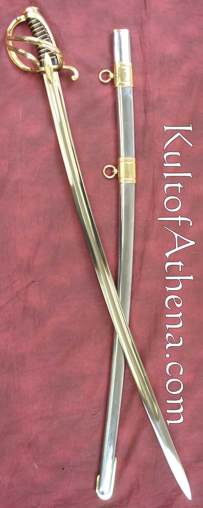 military sabre,可以翻译成军刀或者马 .