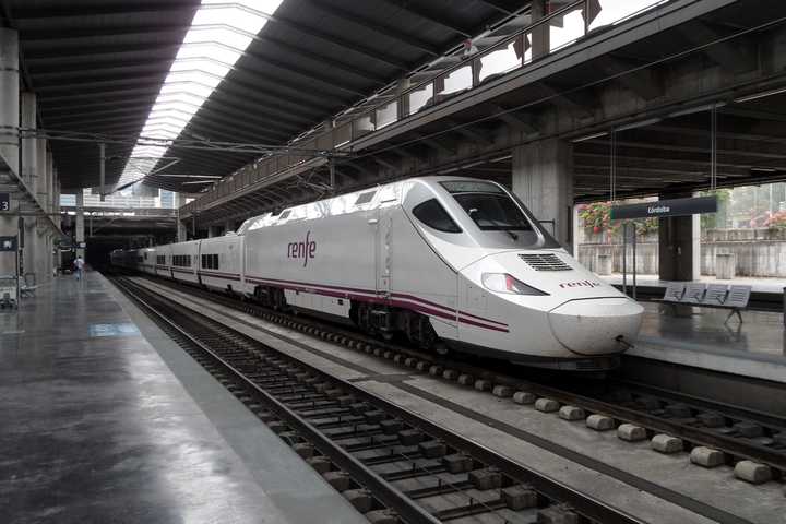 如何介绍和比较新干线,crh,tgv,ice,欧洲之星等高速列车?