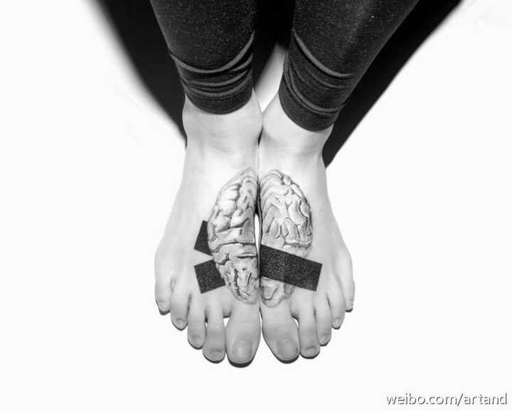 国内有什么个人风格比较独特的纹身师?