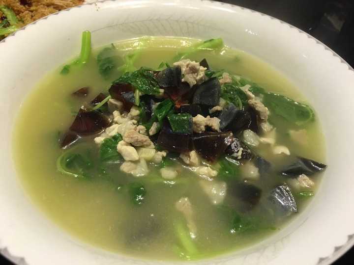 上汤皮蛋青菜(忘了这叫什么菜)