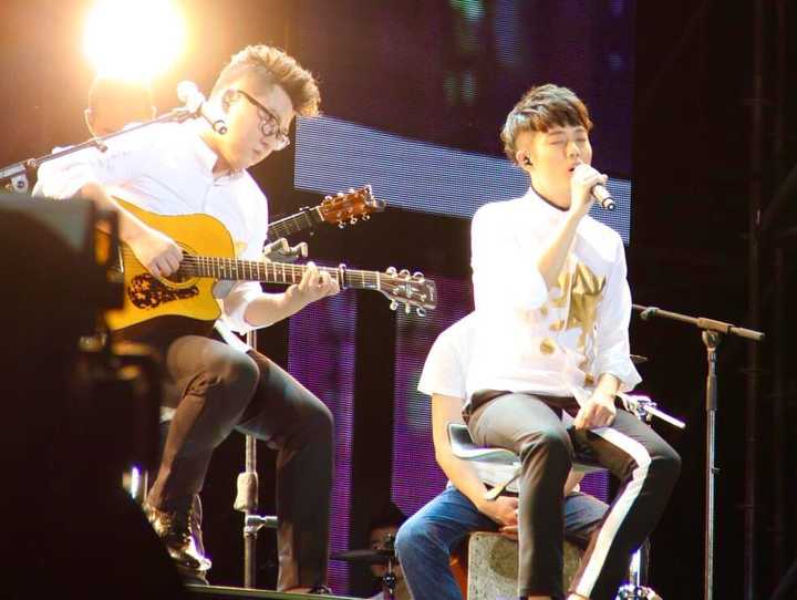 在工体现场看好妹妹乐队的演唱会是什么感受?
