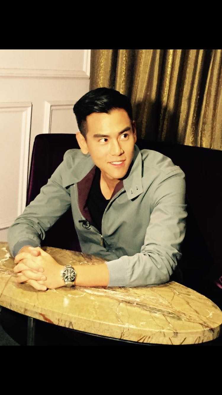 明明彭于晏比较帅.据说还要加肌肉图   显示全部
