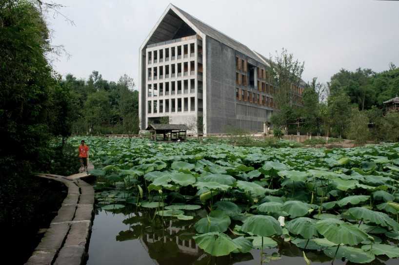 四川美术学院虎溪校区图书馆,汤桦