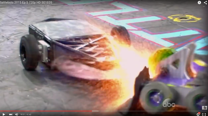 机器人大擂台性质节目博茨大战(battlebots)已经回归,大家对现在的新