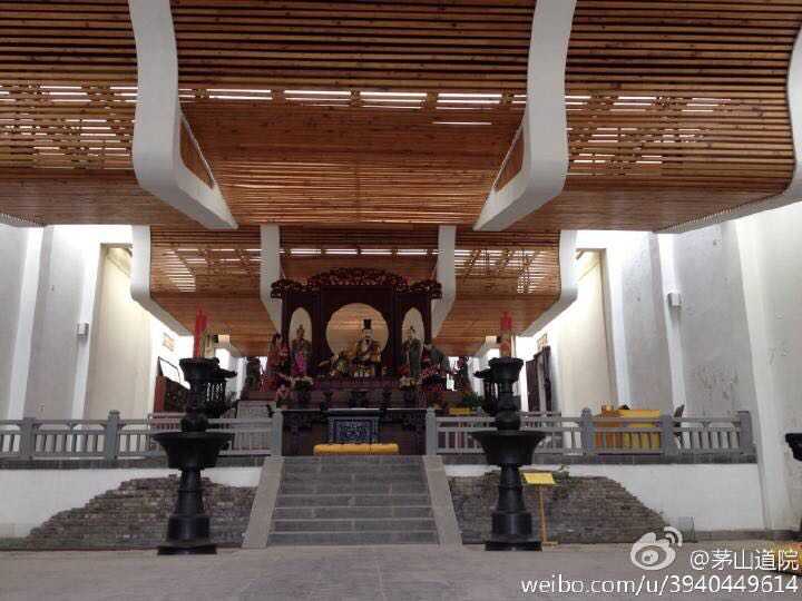 佛教寺庙和道教道观有哪些别具一格,融合现代化风格的建筑?