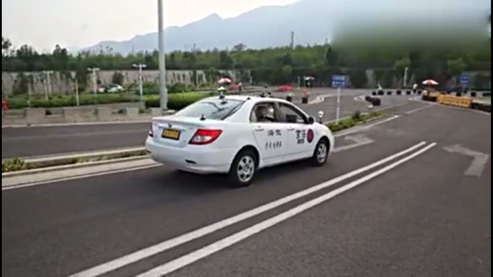 如何顺利一次性通过驾考科目二考试?