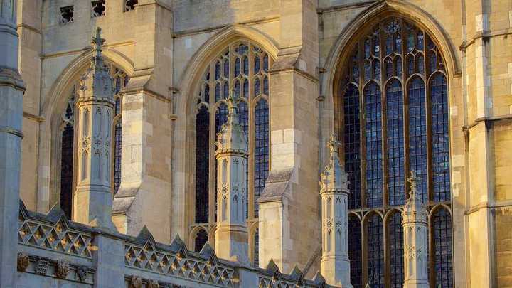 college chapel)是剑桥建筑的一大代表,也是中世纪晚期英国建筑的重要