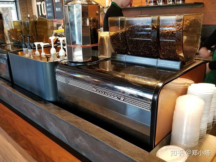 星巴克最新一代的全自动咖啡机