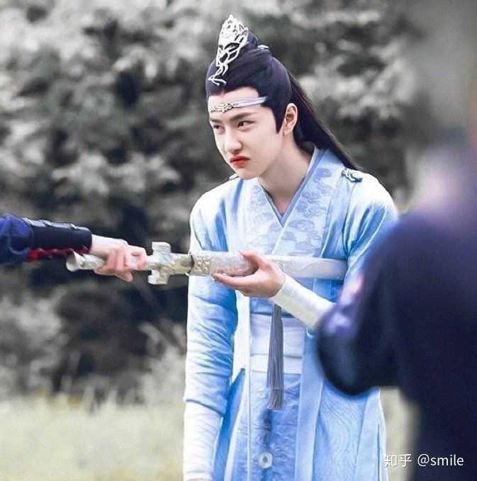 我觉得丹丹和他笑起来的样子很好看.