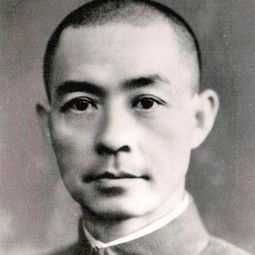 高中历史书上的 照片真的是帅到我了!