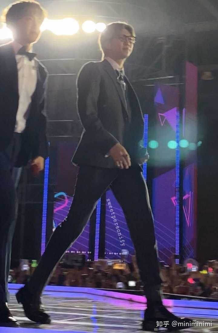 你们认为防弹的金南俊是个什么样的人?