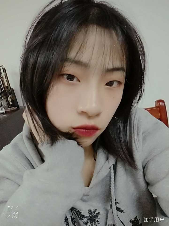 男生眼里长发女生和短发女生给人的感觉有什么不同?
