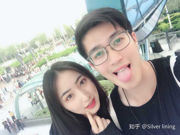 想买增高鞋垫哈哈哈哈哈哈哈哈哈(超大声笑 4 猪崽帮我拍的下面这个图