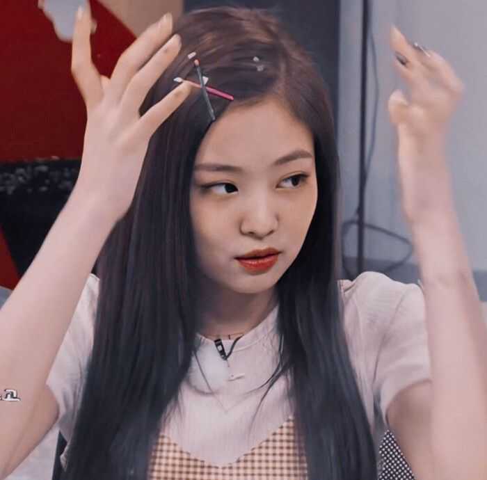 blackpink头像金珍妮,blackpink闺蜜头像四人 有没有blackpink成员金珍妮适合作头像的照片?