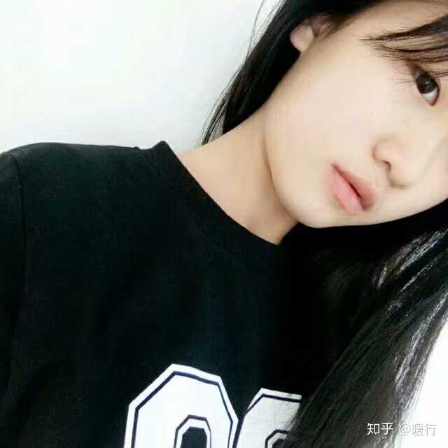 小时候的照片 好像是小学六年级