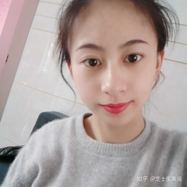 脸小五官大的女生就一定好看吗?