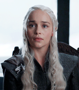 如何评价演员艾米莉亚克拉克(emilia clarke)的演技?