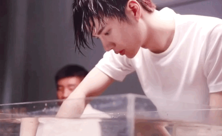 有了解王一博的吗?比如他家庭,性格?