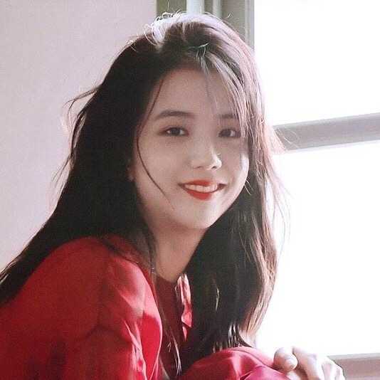 想求些女团成员的惊艳图片当头像?