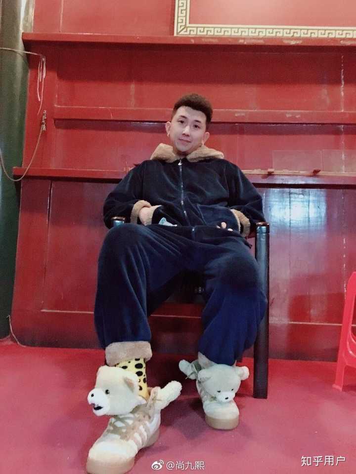 求尚九熙何九华好看的照片?