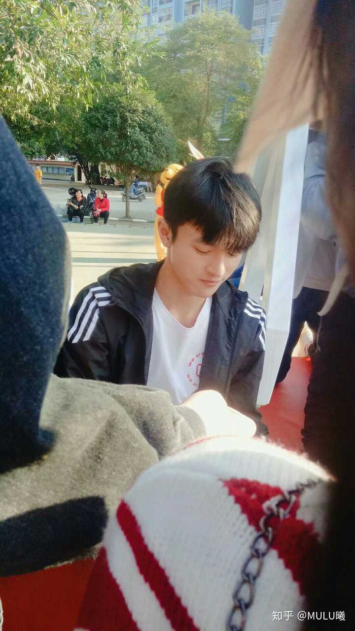 你见过最帅的高中男生长什么样?