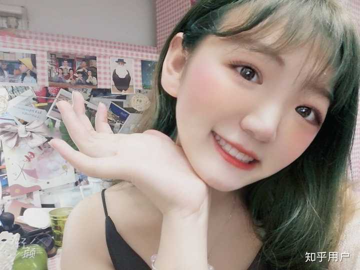 笑起来不好看的女生怎么拍照