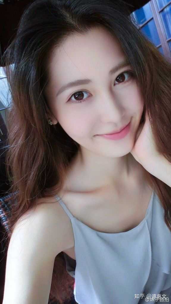有没有什么养眼的美女壁纸?