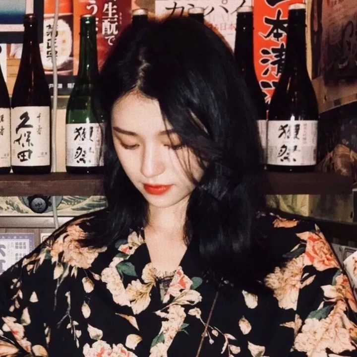 有哪些简约干净的头像?