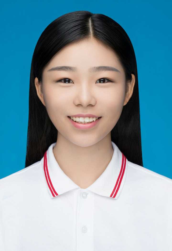 学生 第一次拍的最美证件照. 可能和知乎上的大神比不是很好看.