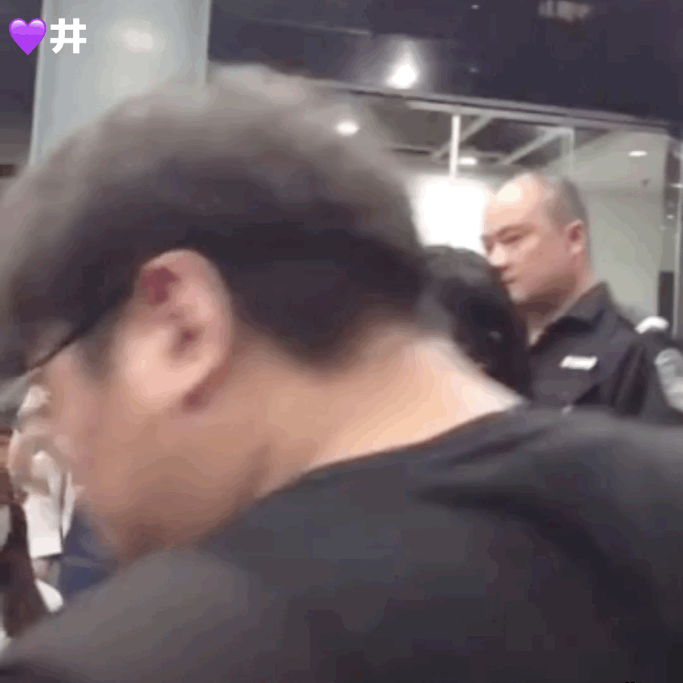 我最爱的女爱豆动图 这个吃芝士动图我百看不厌 看一次被美到一次