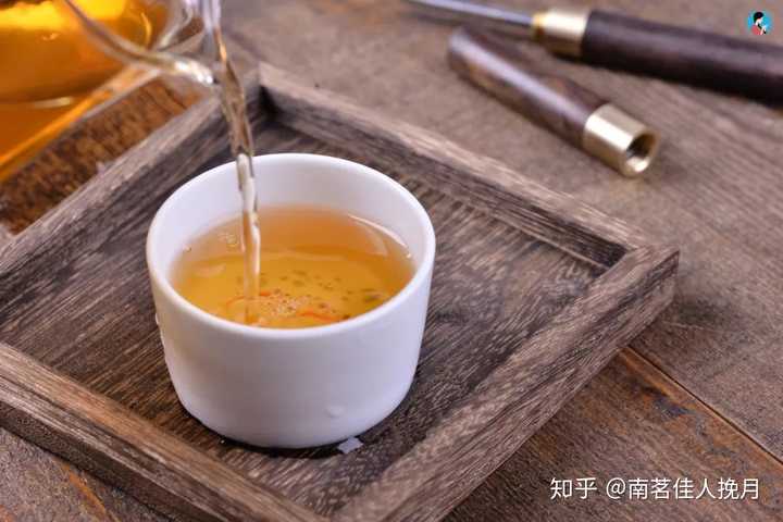 普洱生茶和普洱熟茶因制茶工艺的区别,使得茶性不同,冲泡方法自然也就