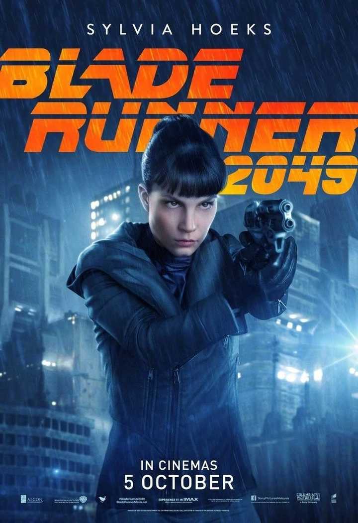 《blade runner银翼杀手2049》反派女配(主)露芙 同样的黑色长发,整齐