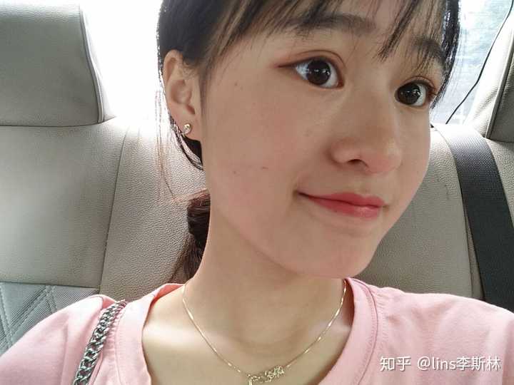 说真的,我朋友圈里就没有哪个女孩愿意发原相机的好吧? 真的有.