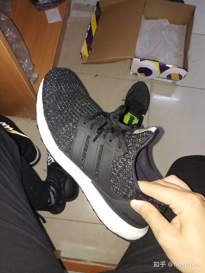 阿迪boost系列和飞马,阿迪boost系列 nike飞马35和adidas ultra boost 2019哪个更适合十公里跑步?