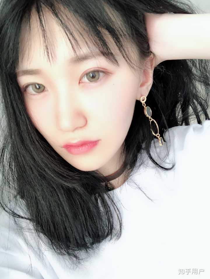 有哪些是同一个人而颜值相差甚远的照片?