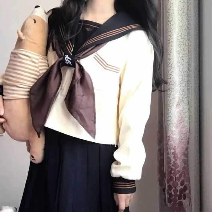 有没有不露脸不露腿的女生头像?