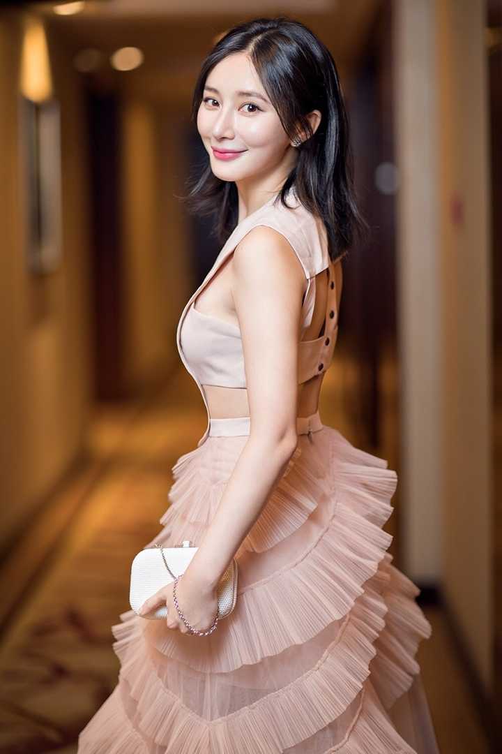 你认为中国最会穿衣打扮的十位女星是谁?