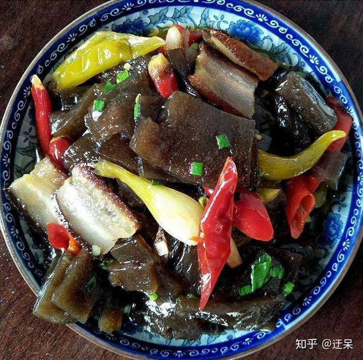 炒蕨粑怎么把粉状的蕨粑做成块状的?