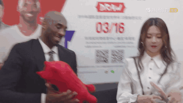 创后我和她的故事就结束了,我再没用过腾讯会员,连她们的舞台都很少看