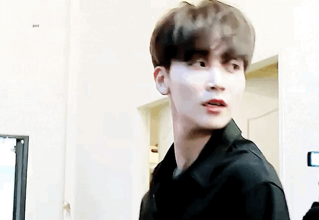 有哪些南韩爱豆绝美动图?