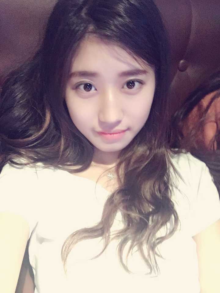 如何自拍才能拍得好看?