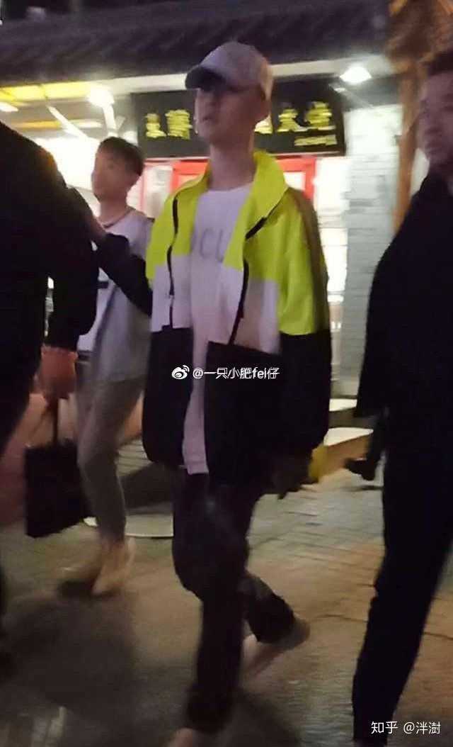 请问你们真的磕得下张云雷的颜吗?
