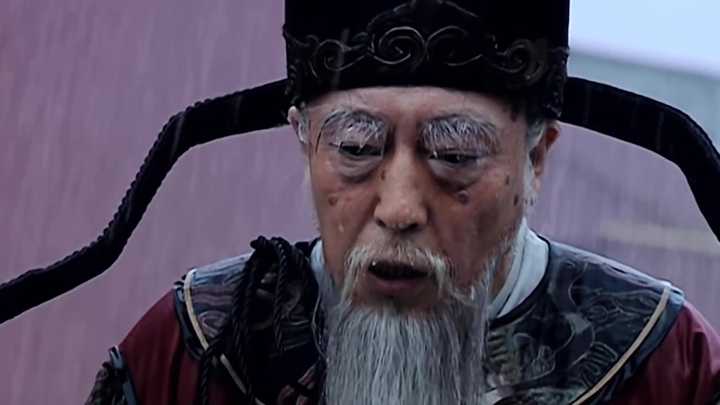 沉默许诺 的想法: 大明王朝:严嵩雨中训斥严世蕃,你真看懂了?