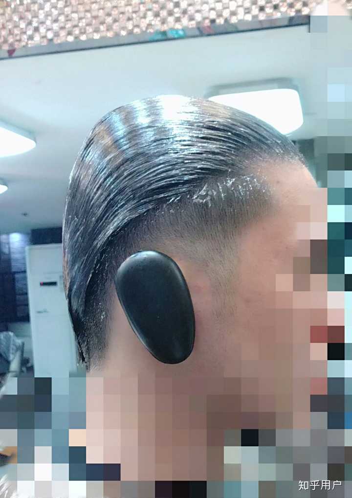 男生扁头剪什么发型好?